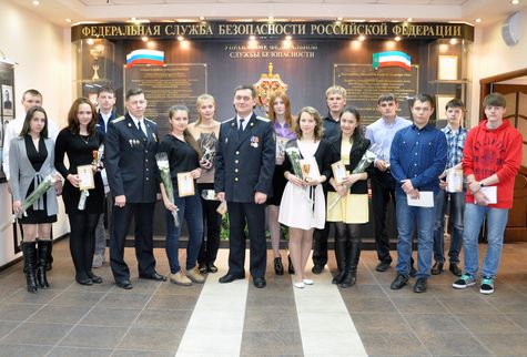 Хакасия: выпуск военно-патриотическрого курса для школьников «Юный помощник пограничника»